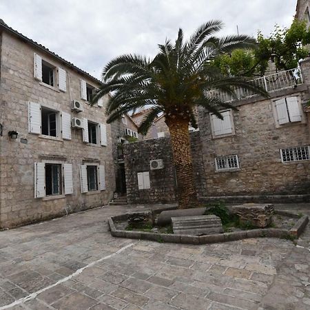 Hostel Michel Будва Экстерьер фото