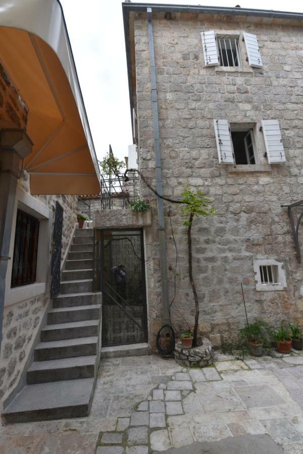 Hostel Michel Будва Экстерьер фото