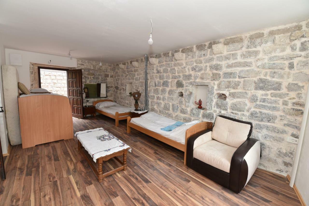 Hostel Michel Будва Экстерьер фото