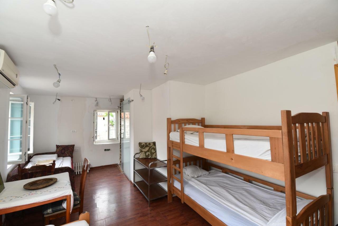 Hostel Michel Будва Экстерьер фото