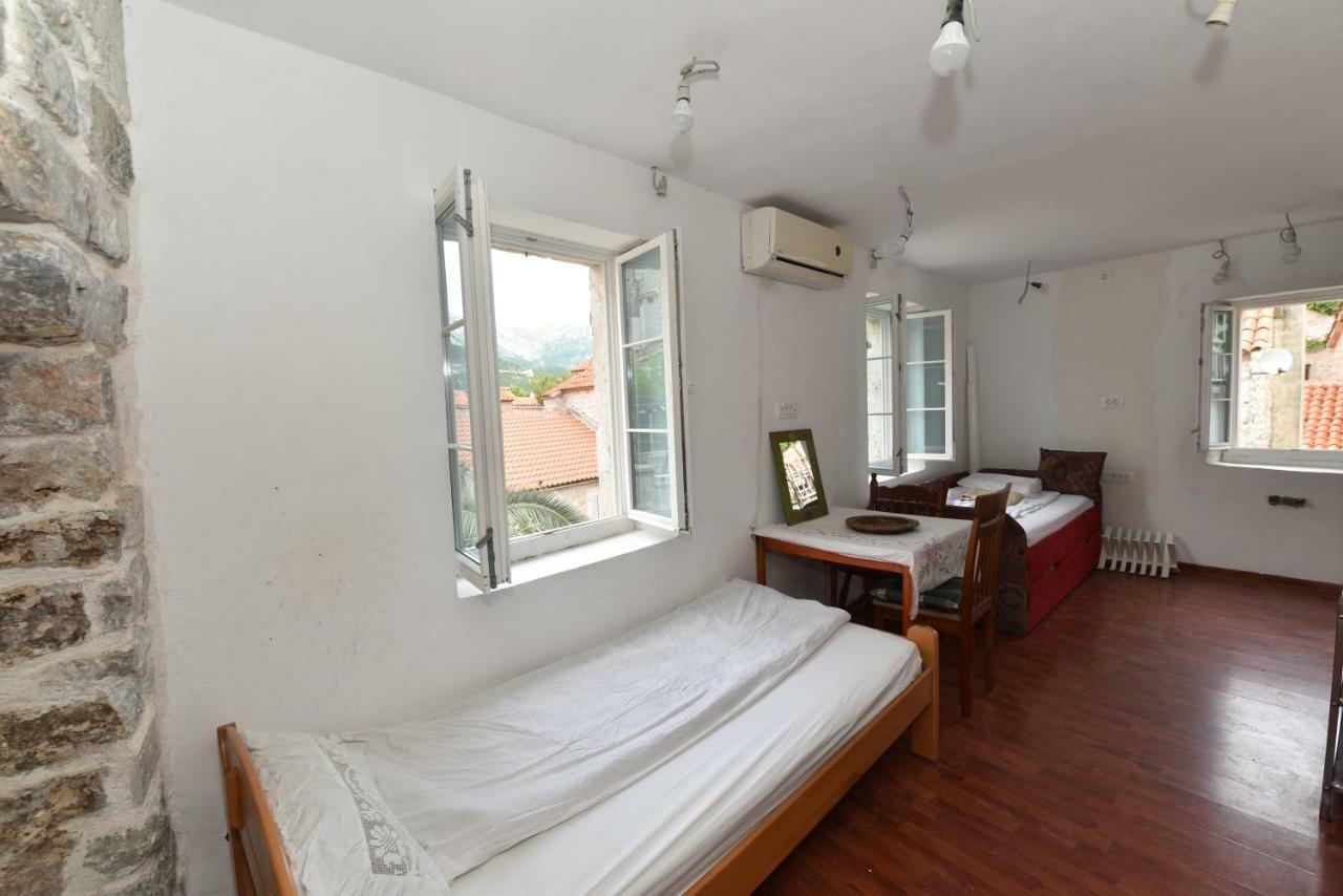 Hostel Michel Будва Экстерьер фото