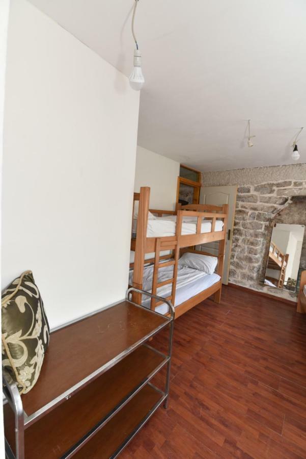 Hostel Michel Будва Экстерьер фото
